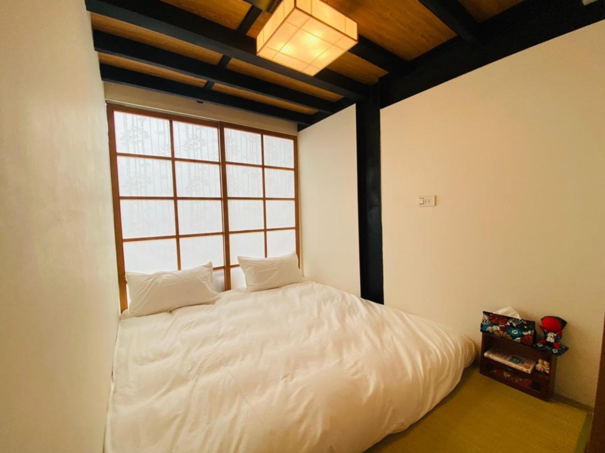 捉鳳凰 台南百年老宅包棟導覽民宿系列catchphoenix Centennial Guesthouse Экстерьер фото